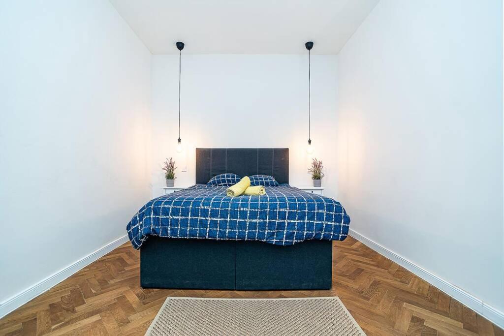 Apartamento Elegant, Modern, 2-Bed Flat By Museum Of Praga Exterior foto